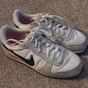Nike Retro Shoes Size 8
